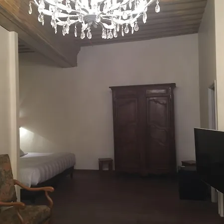 Abbaye De Maizieres 4* Beaune (Cote d'Or)