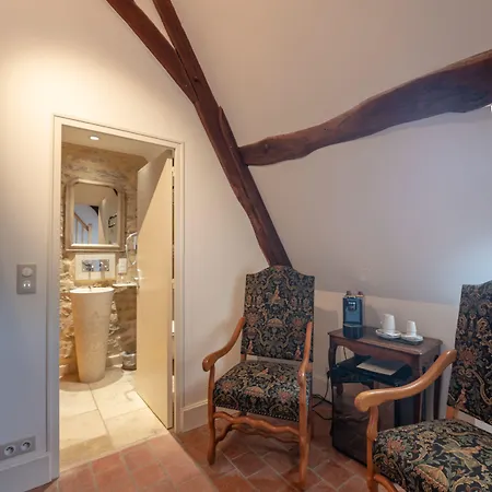 Abbaye De Maizieres 4* Beaune (Cote d'Or)