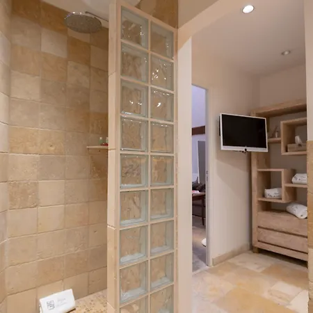 Hotel Abbaye De Maizieres 4*