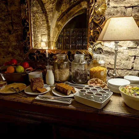 Abbaye De Maizieres Hotel