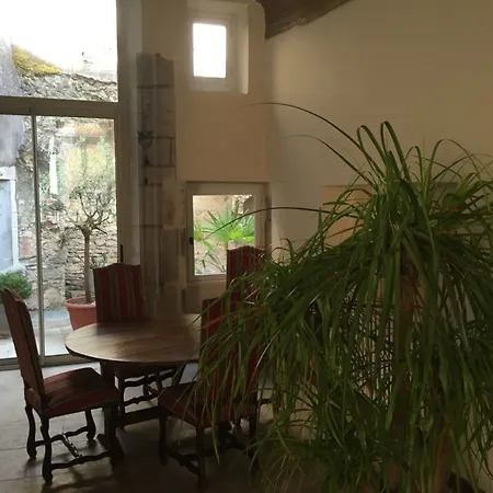 Hotell Abbaye De Maizieres 4*
